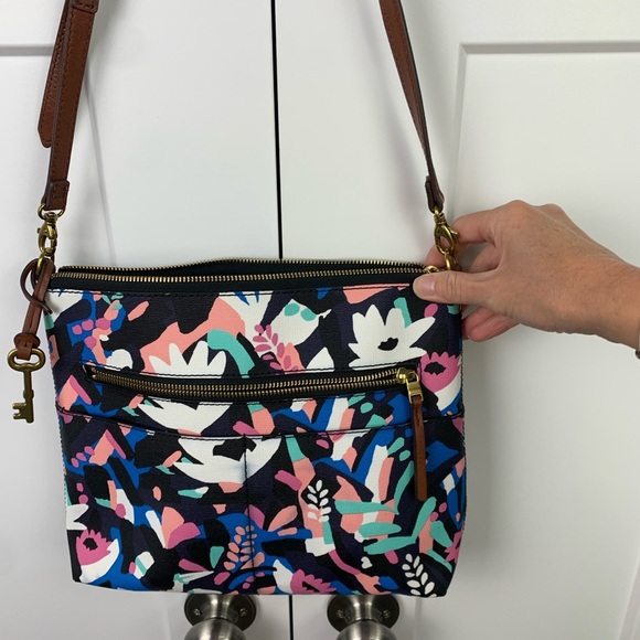 Fossil Fiona Crossbody Purse Black Floral Print Faux Leather Large - Picture 6 of 9